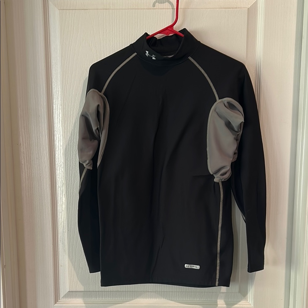 Black and Gray Long Sleeve Cold Weather Top